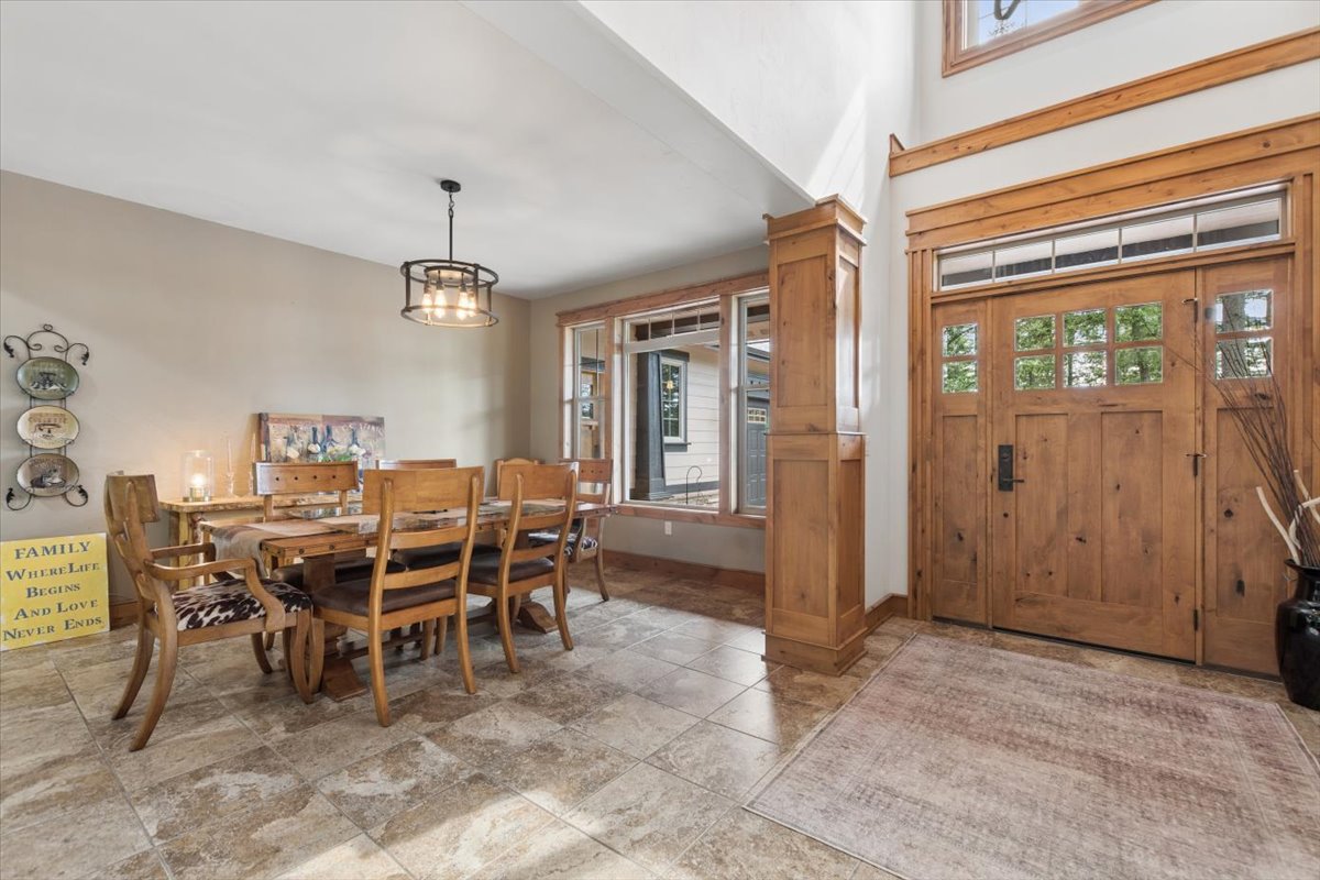 19 Ridgeway Court
