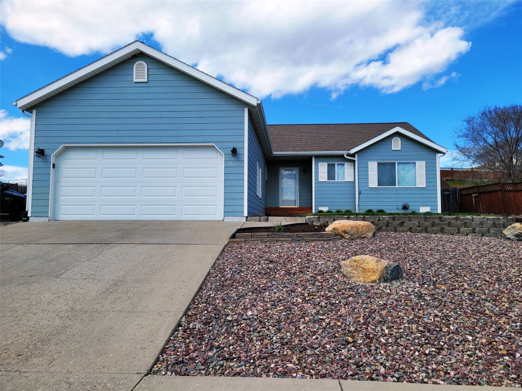 Photo of 320 Buttercup Loop, Kalispell, MT 59901 (MLS # 30078000)