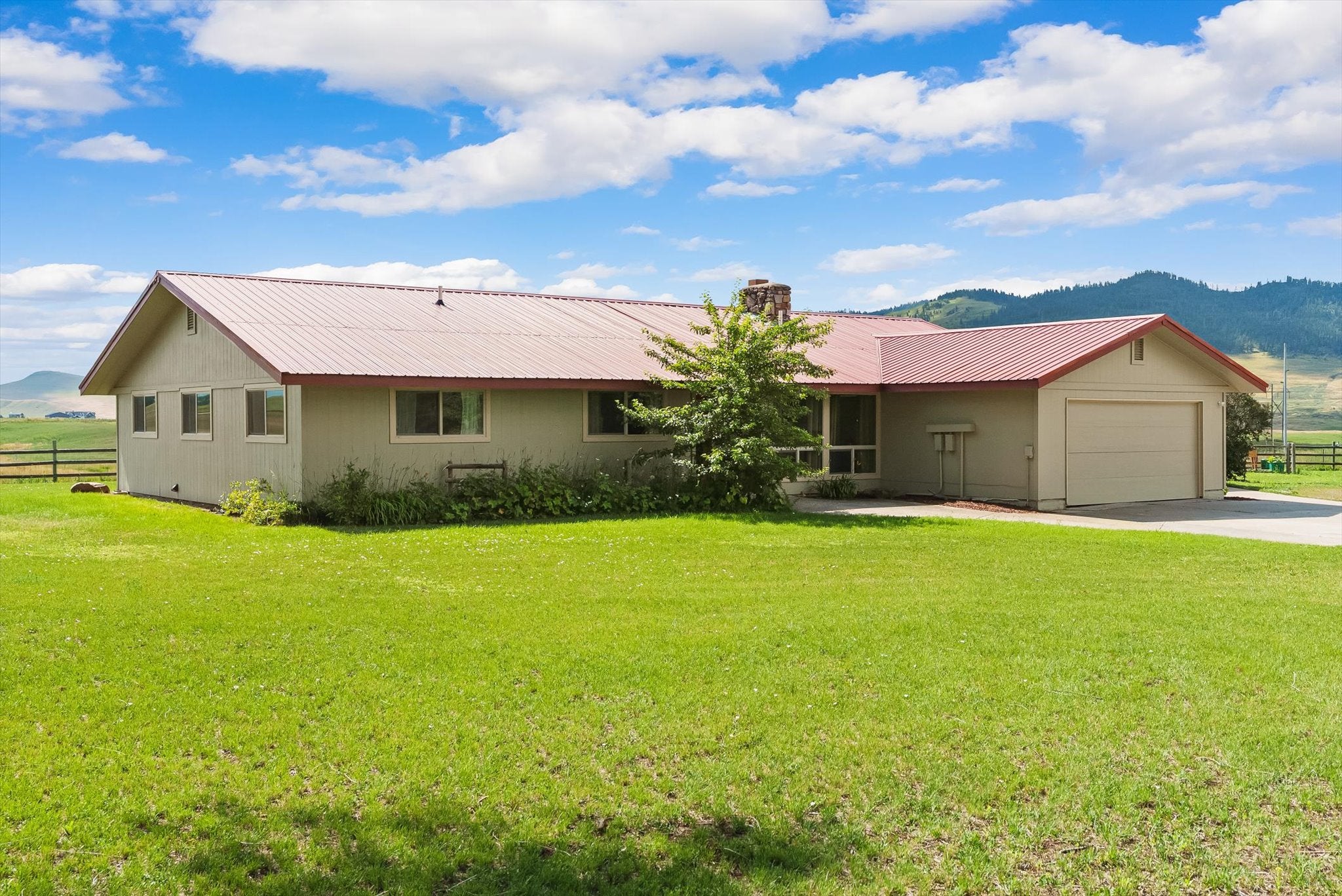 41721 Gallagher Lane