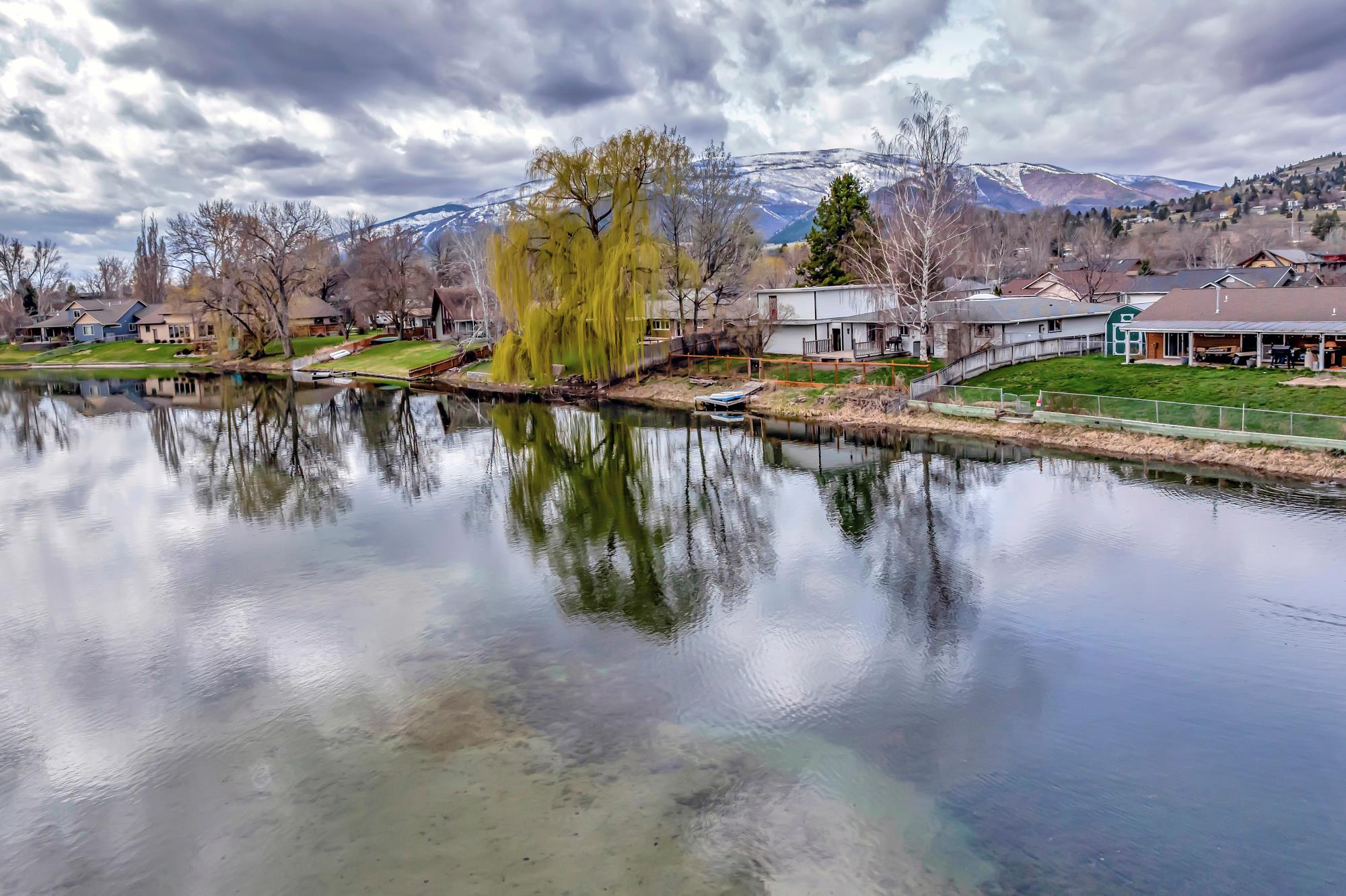 1000 Lakeside Drive