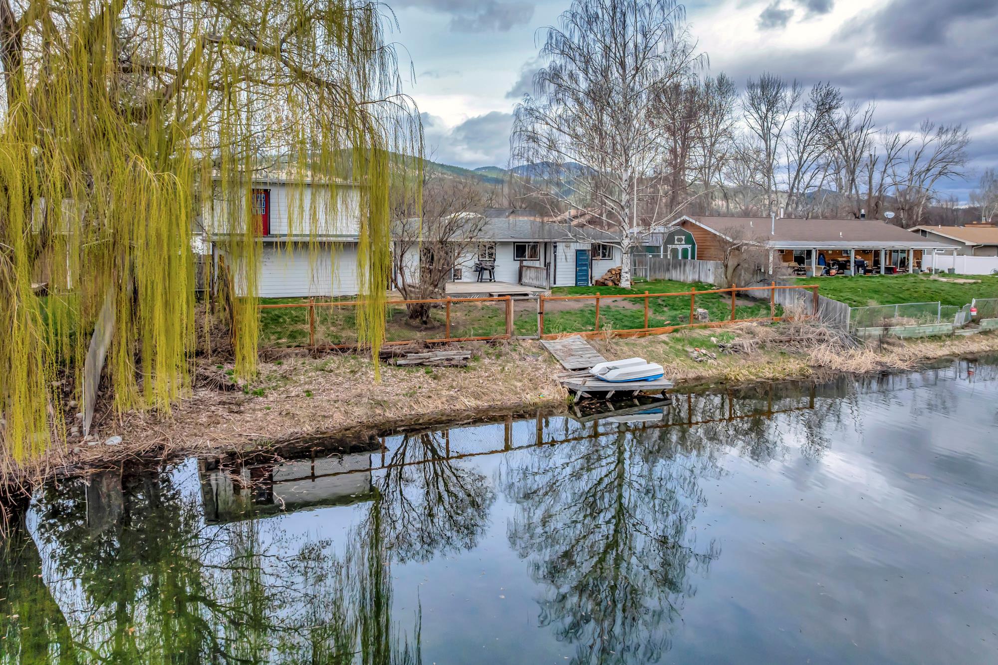 1000 Lakeside Drive