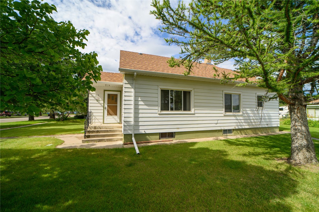Photo of 716 Main Street, Fort Benton, MT 59442 (MLS # 30073716)