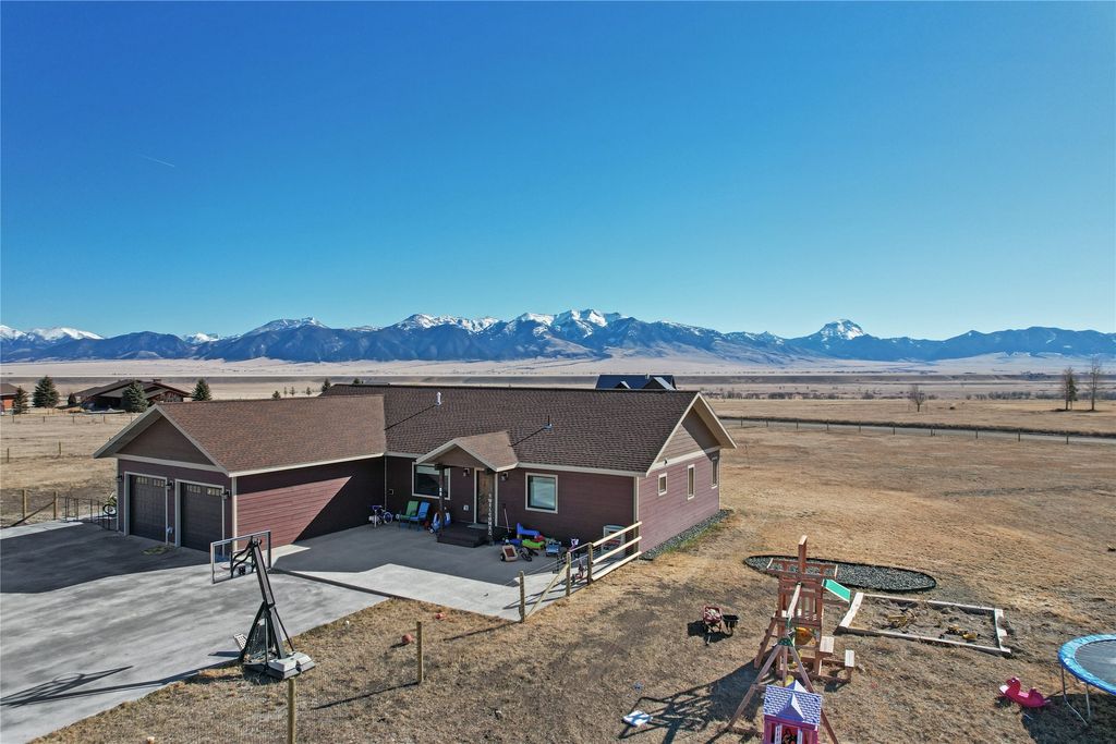 Photo of 13 Diamondback Rd Rd, Ennis, MT 59729 (MLS # 30066434)