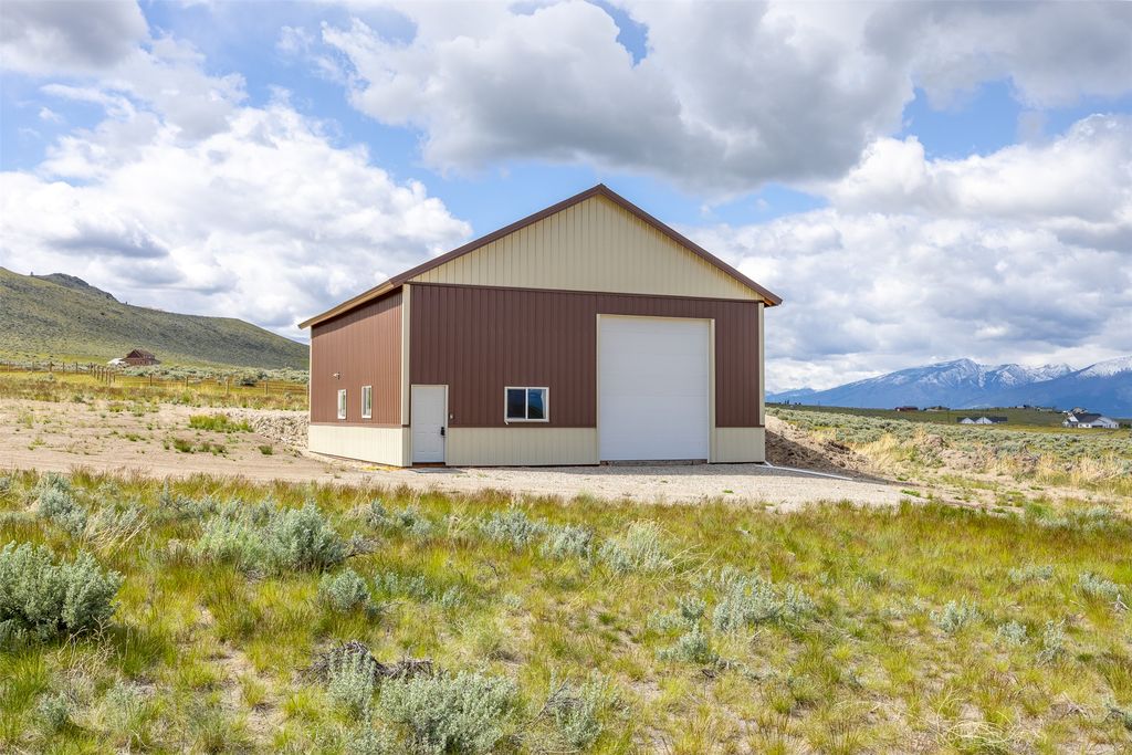 Photo of 1638 Michaels Way, Corvallis, MT 59828 (MLS # 30031126)