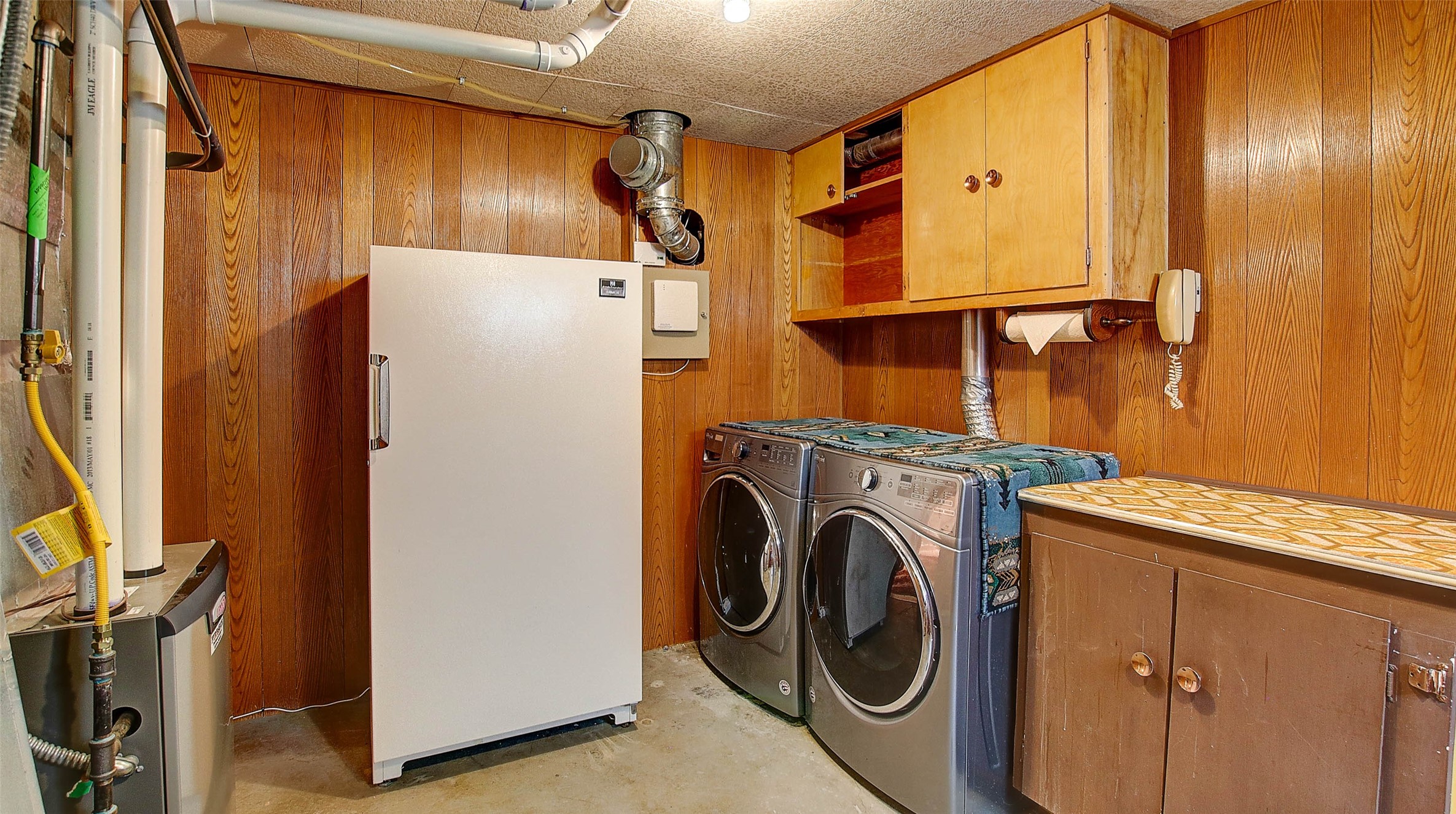 Missoula, Montana 59803, United States, 2 Bedrooms Bedrooms, ,2 BathroomsBathrooms,Residential,Pending,46823