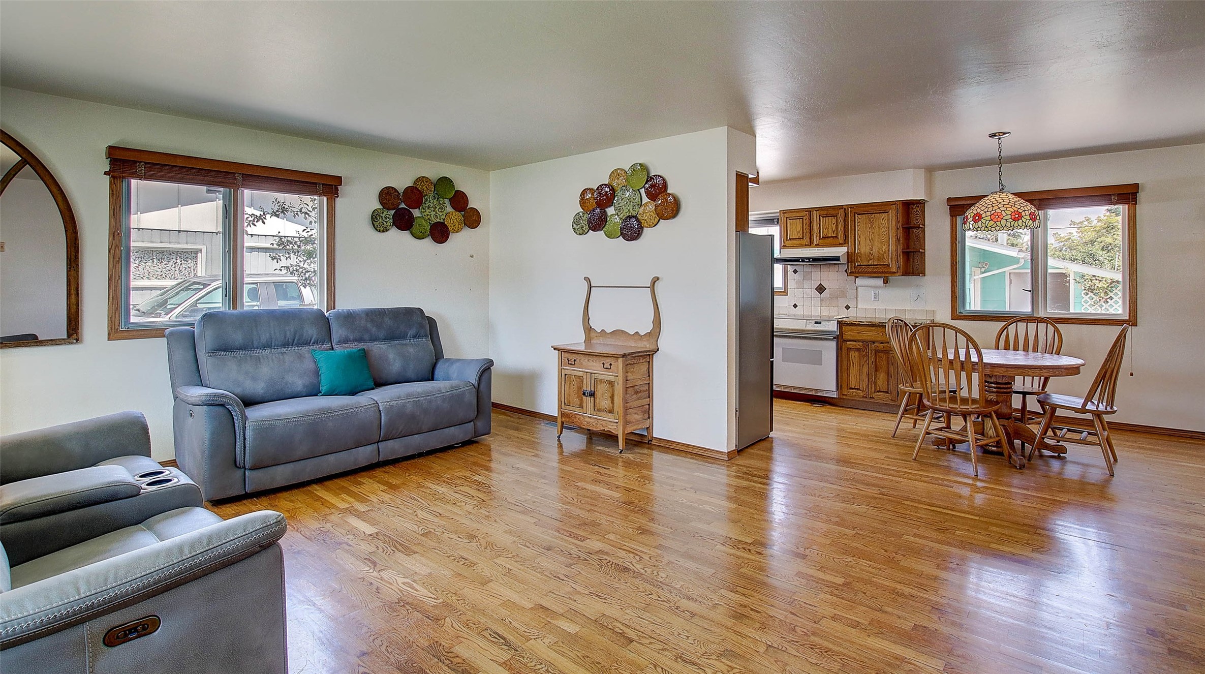 Missoula, Montana 59803, United States, 2 Bedrooms Bedrooms, ,2 BathroomsBathrooms,Residential,Pending,46823