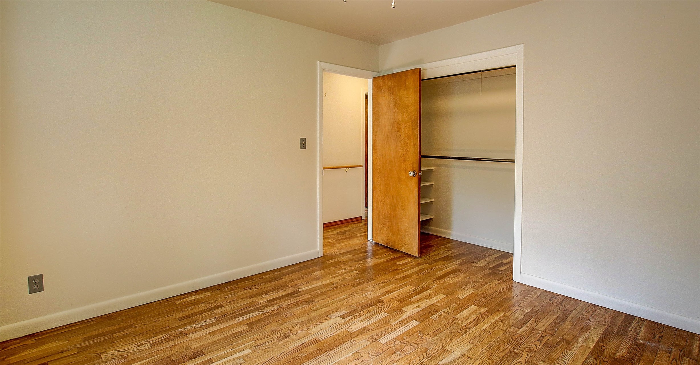 Missoula, Montana 59803, United States, 2 Bedrooms Bedrooms, ,2 BathroomsBathrooms,Residential,Pending,46823