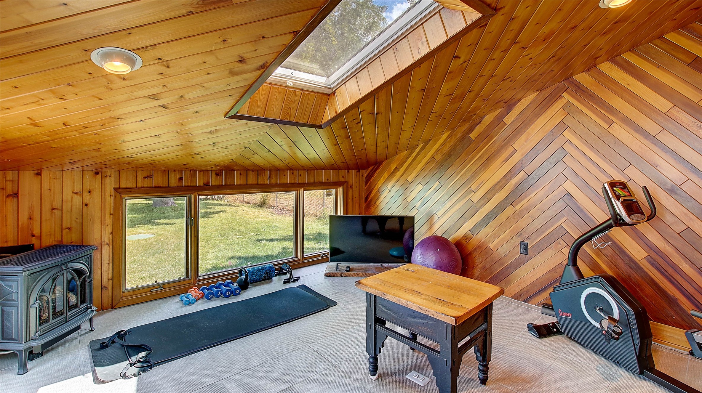 Missoula, Montana 59803, United States, 2 Bedrooms Bedrooms, ,2 BathroomsBathrooms,Residential,Pending,46823