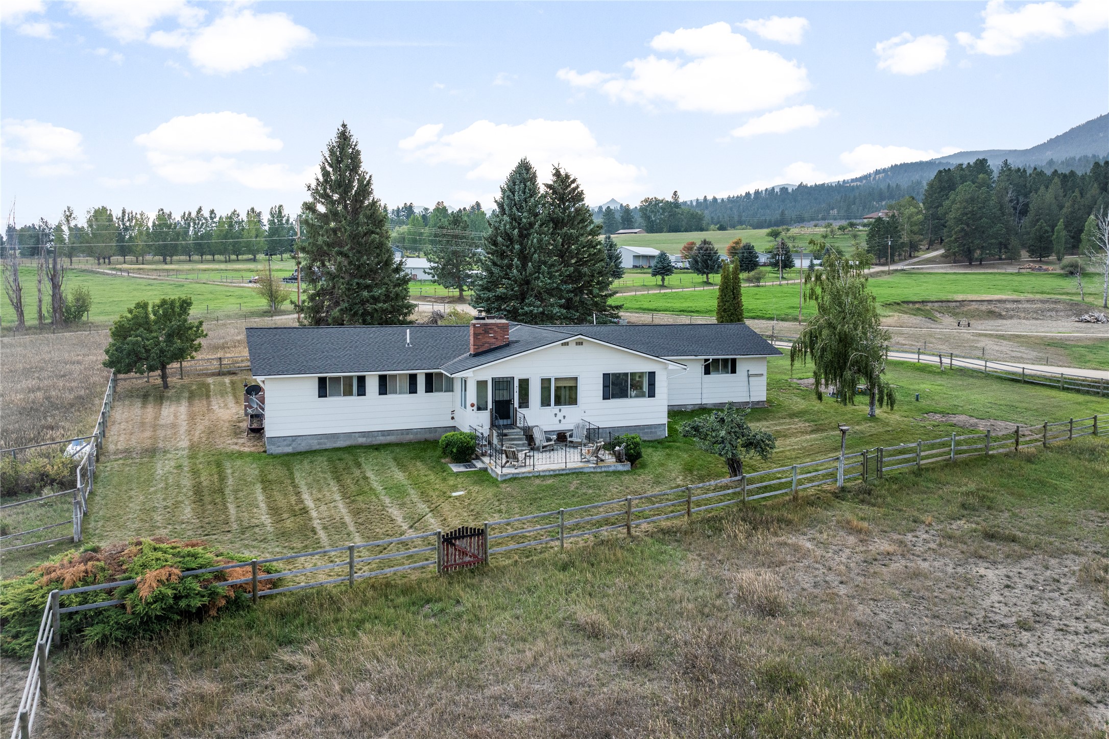 803 Indian Prairie Loop