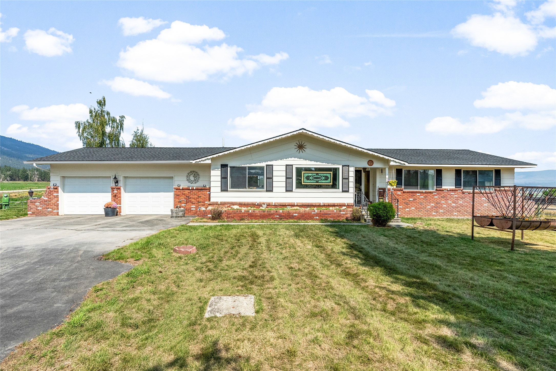 803 Indian Prairie Loop