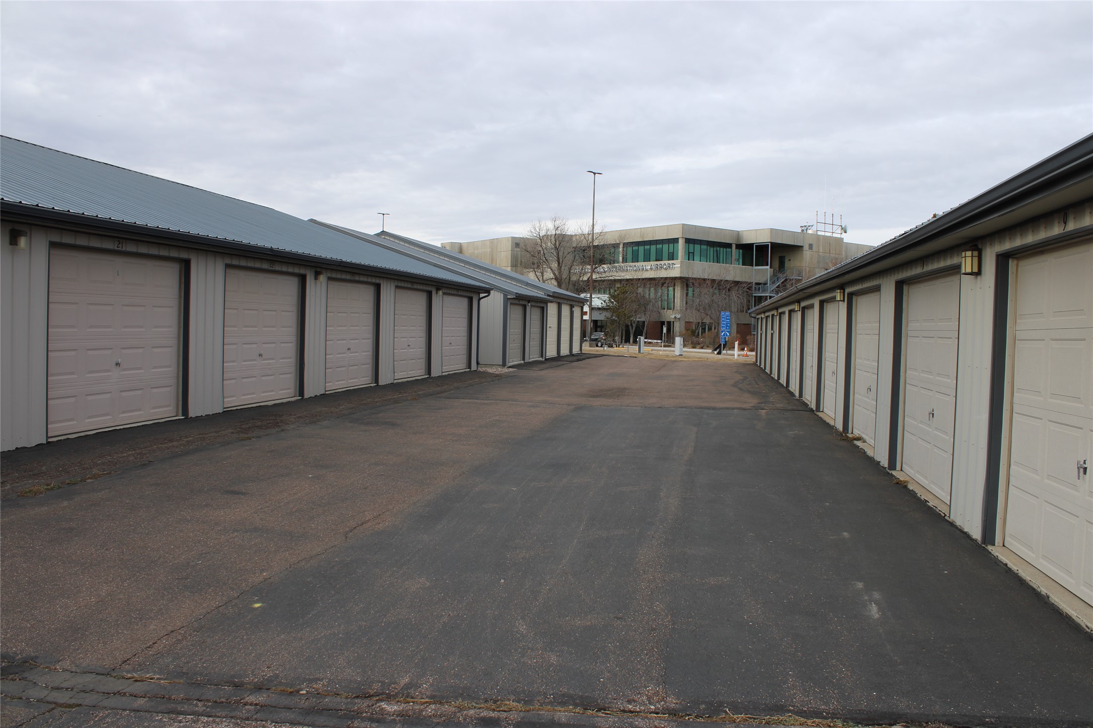 2701 Terminal Drive 18