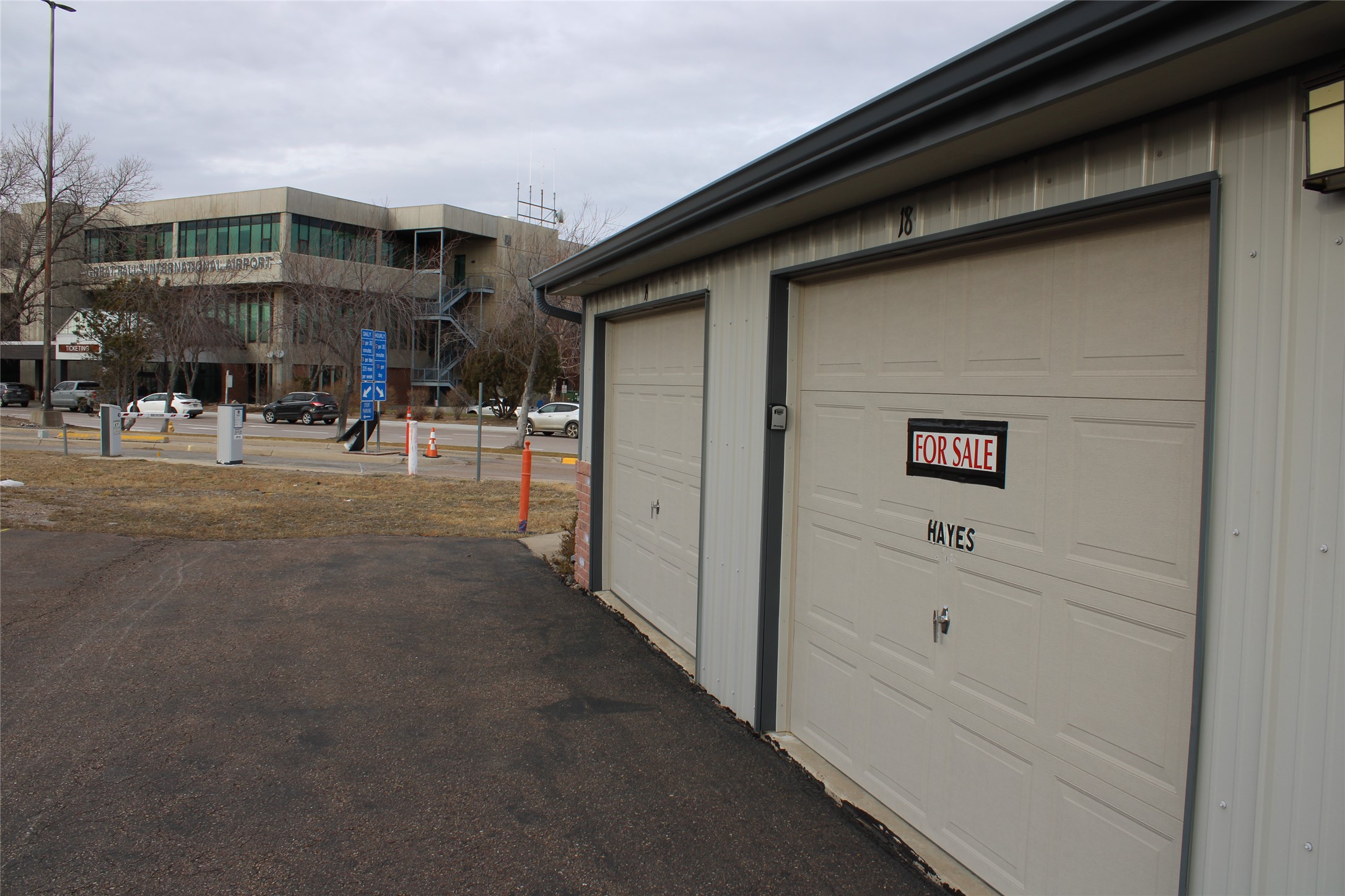 2701 Terminal Drive 18