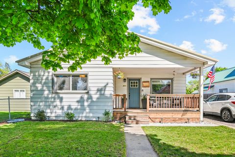 Photo of 411 5th Avenue W, Kalispell, MT 59901 (MLS # 30071284)