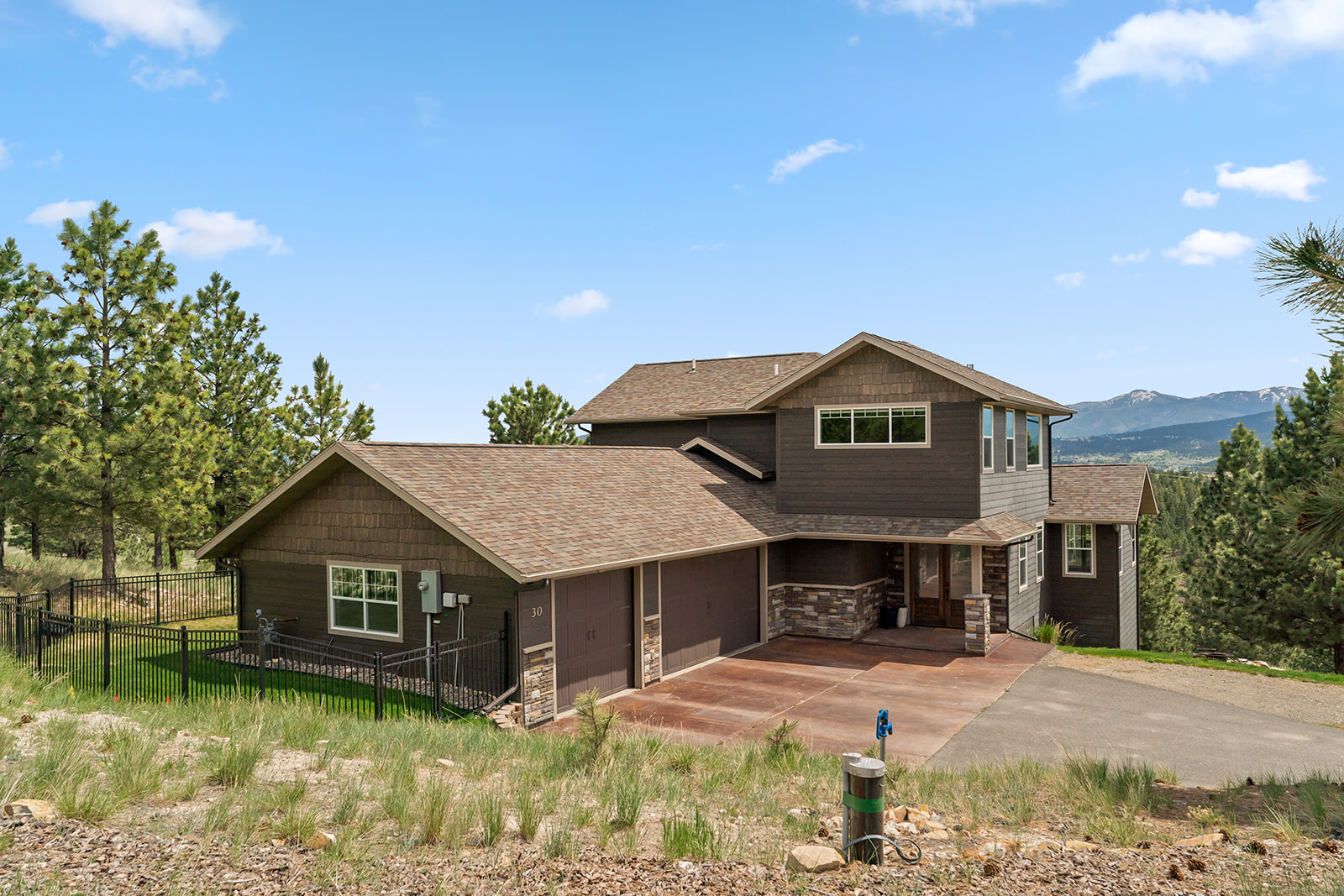 30 Meadowgrass Road