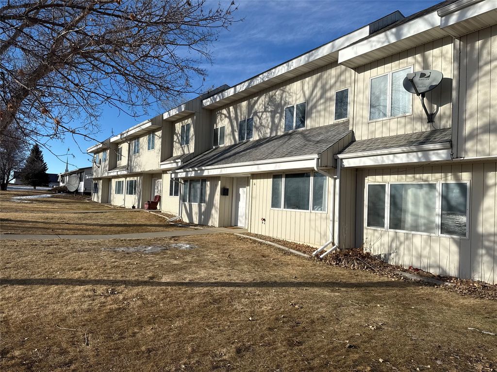 Photo of 518 W Jefferson Avenue, Chester, MT 59522 (MLS # 30064890)