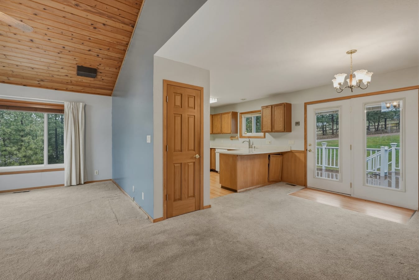 407 Sapphire Court