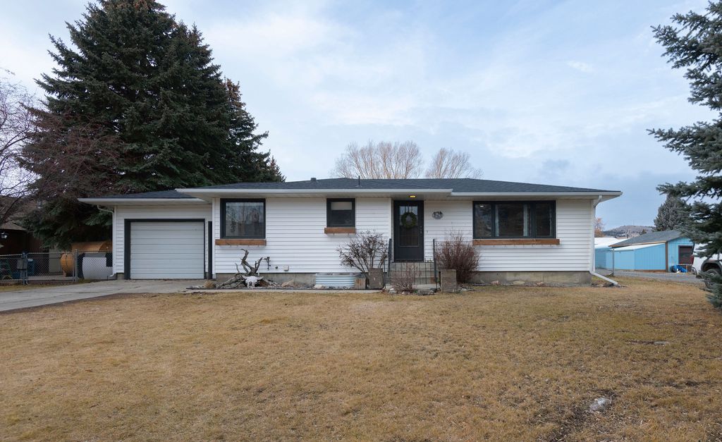 Photo of 109 N Jefferson Street, Boulder, MT 59632 (MLS # 30062031)