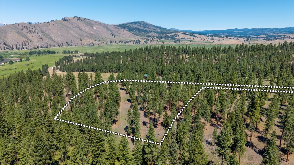 Photo of 404 Reimel Loop, Sula, MT 59871 (MLS # 30052241)