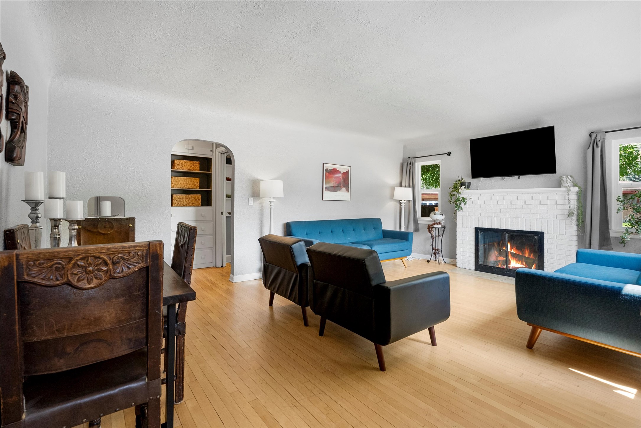 546 Woodworth Avenue