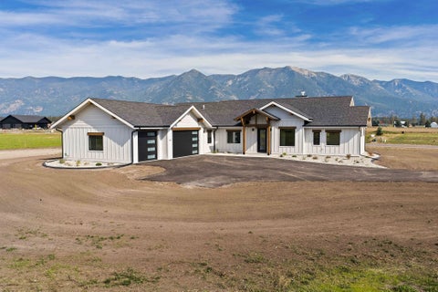 Photo of 2046 Homestead Trail, Columbia Falls, MT 59912 (MLS # 30078929)