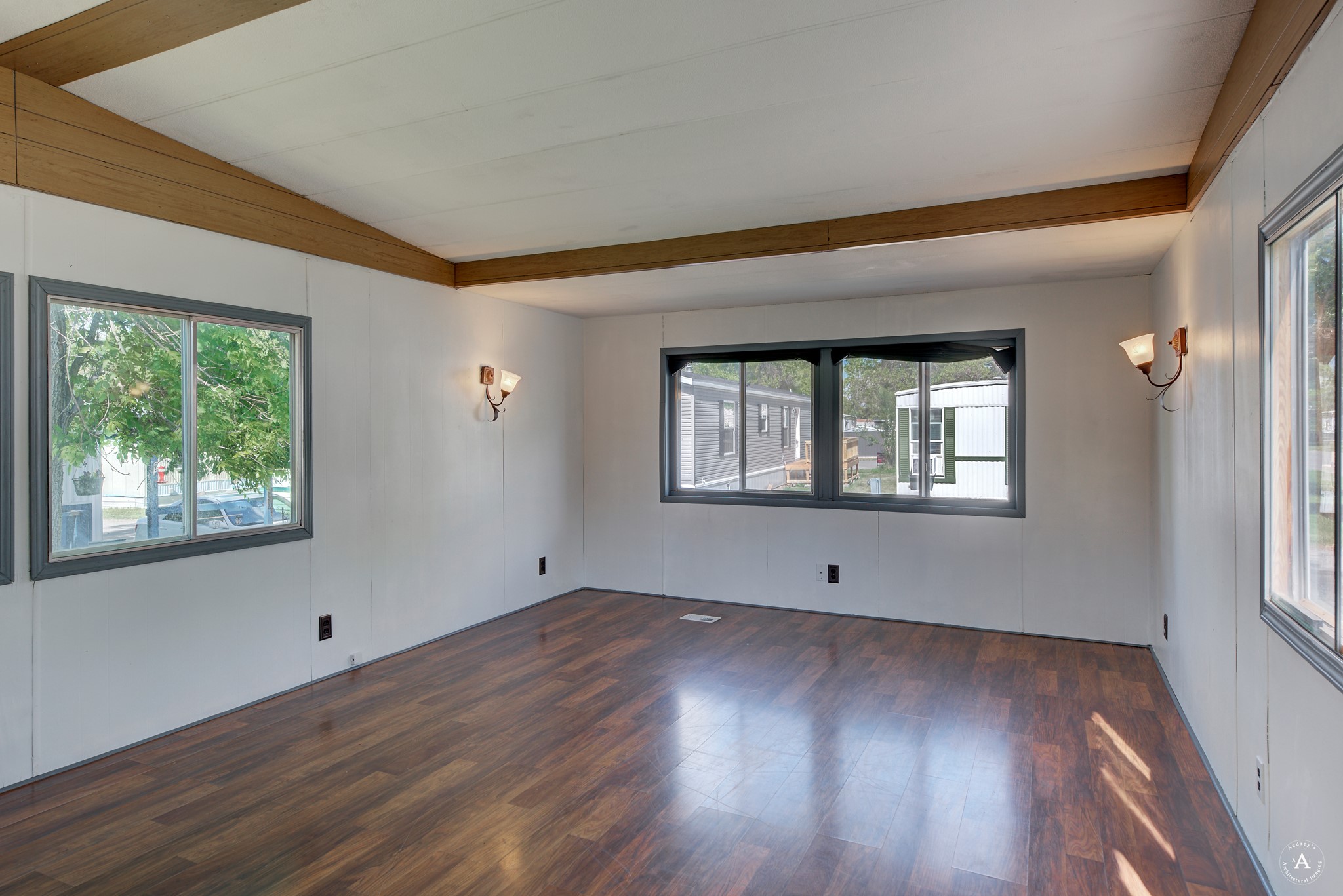 Helena, Montana 59601, United States, 2 Bedrooms Bedrooms, ,1 BathroomBathrooms,Residential,Pending,55138