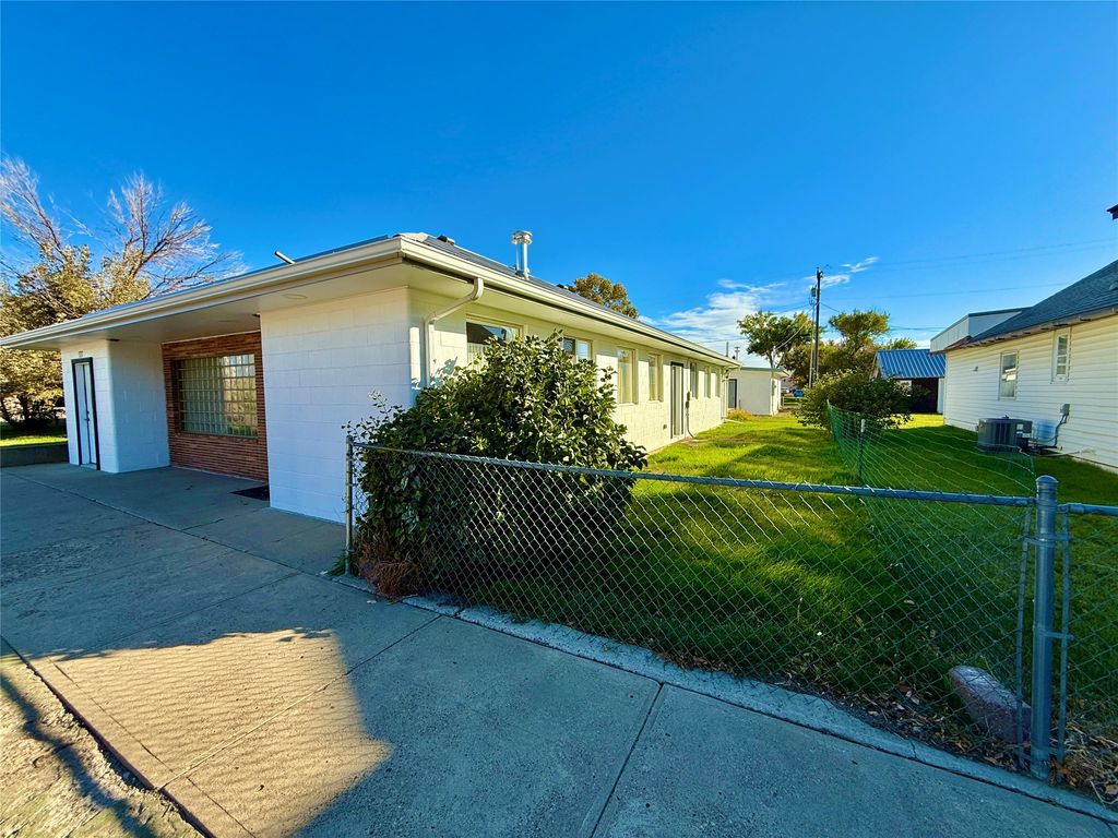 Photo of 127 Main Street, Chester, MT 59522 (MLS # 30057494)