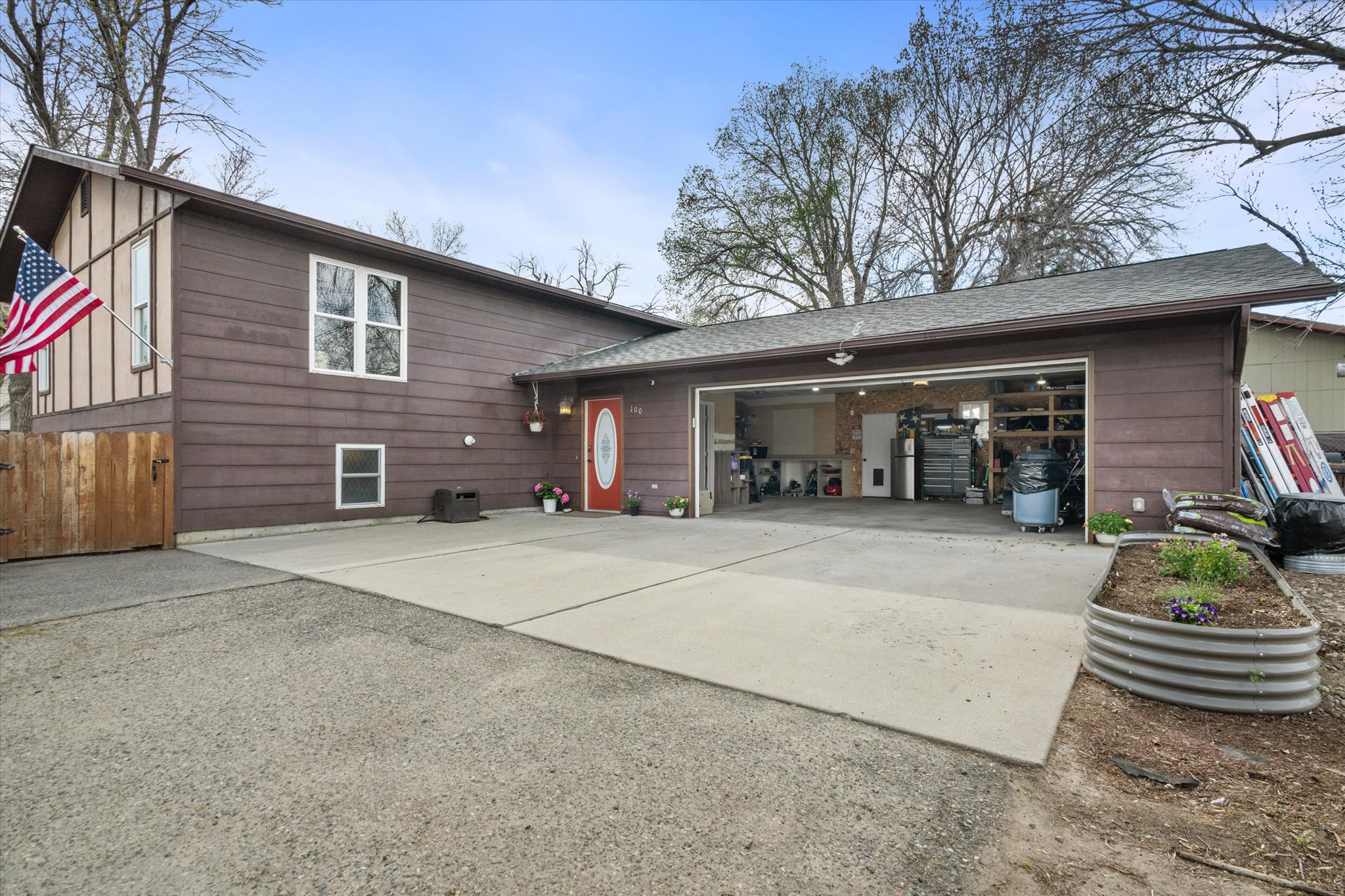 100 N Thurman Avenue