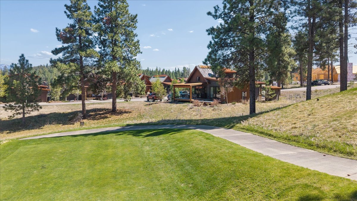 47 Cottage Lake Lane