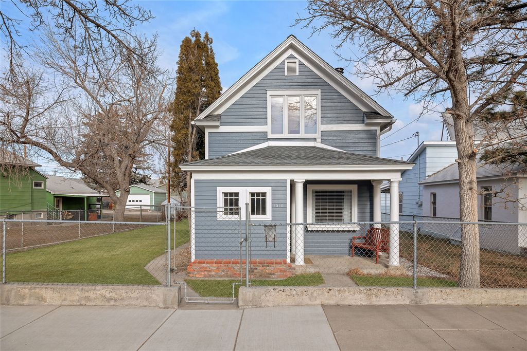 Photo of 1514 Boulder Avenue, Helena, MT 59601 (MLS # 30064188)