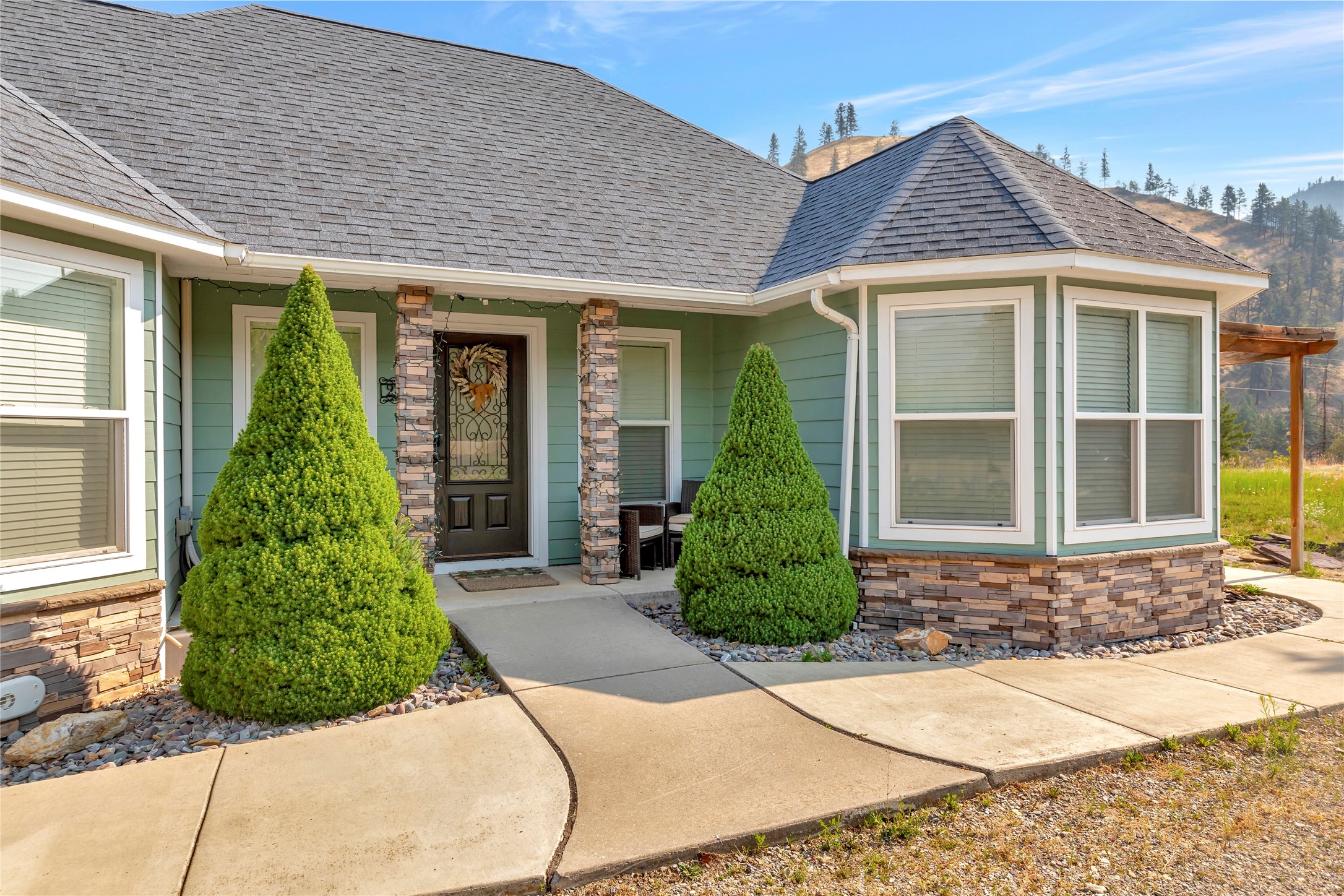 Superior, Montana 59872, United States, 5 Bedrooms Bedrooms, ,3 BathroomsBathrooms,Residential,Pending,49835