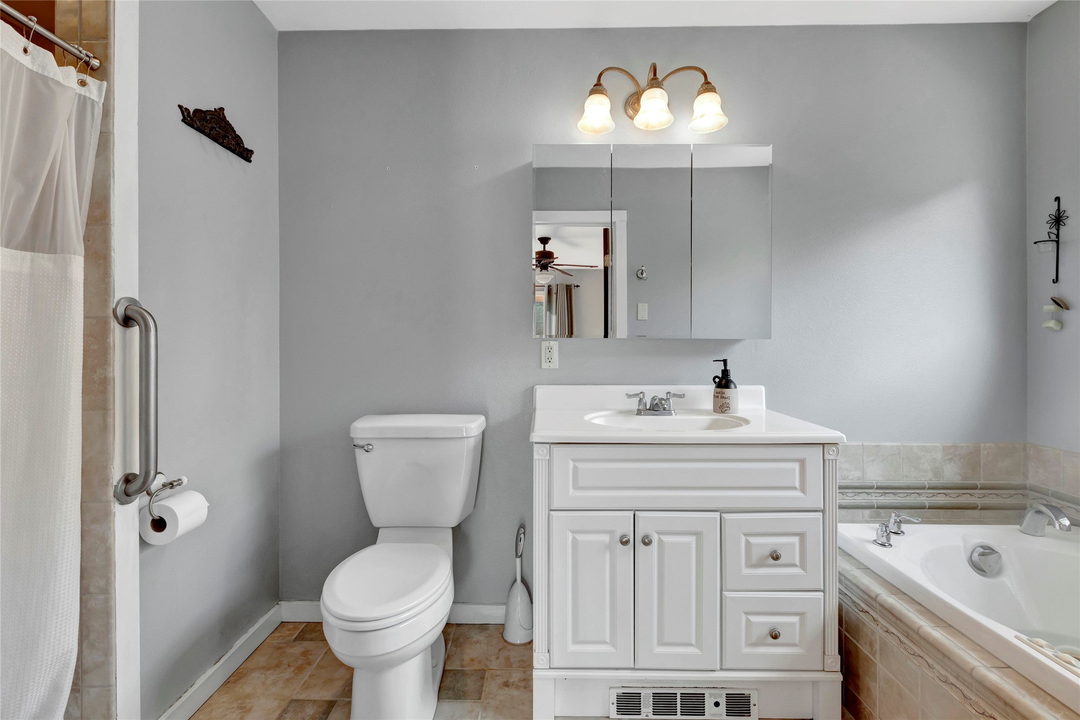 Superior, Montana 59872, United States, 5 Bedrooms Bedrooms, ,3 BathroomsBathrooms,Residential,Pending,49835