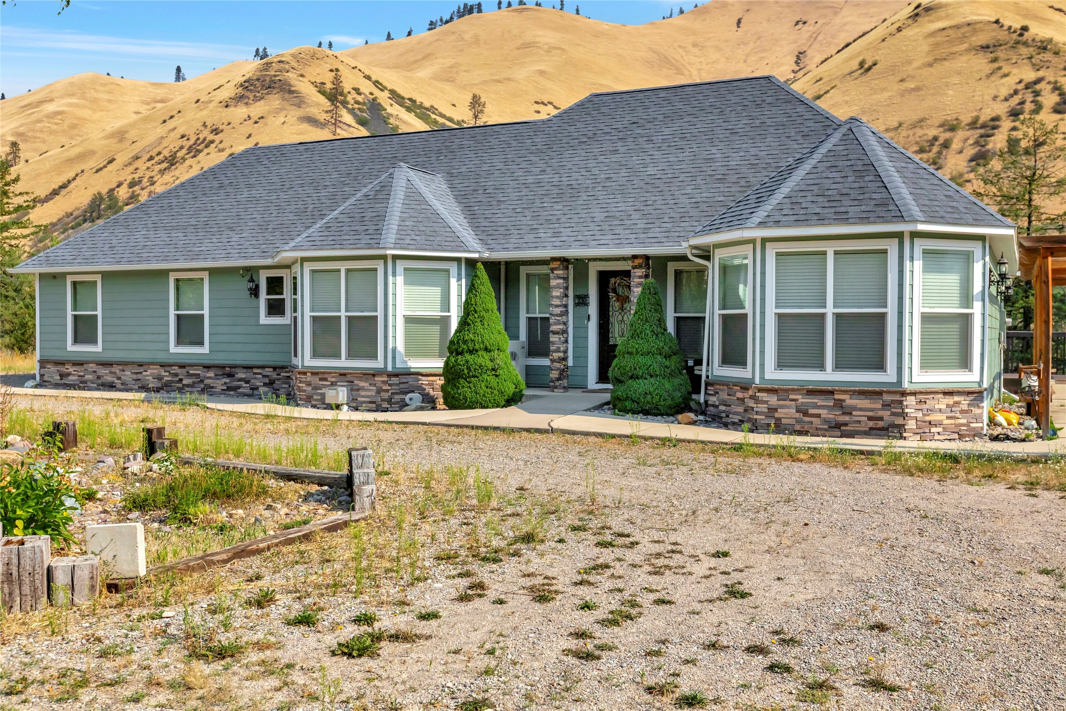 Superior, Montana 59872, United States, 5 Bedrooms Bedrooms, ,3 BathroomsBathrooms,Residential,Pending,49835