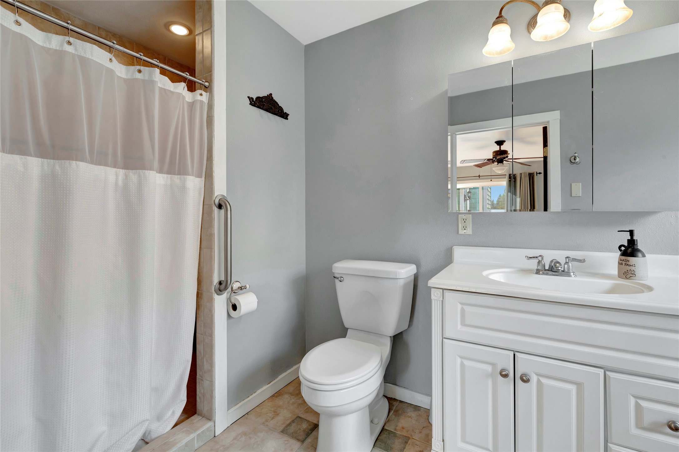 Superior, Montana 59872, United States, 5 Bedrooms Bedrooms, ,3 BathroomsBathrooms,Residential,Pending,49835