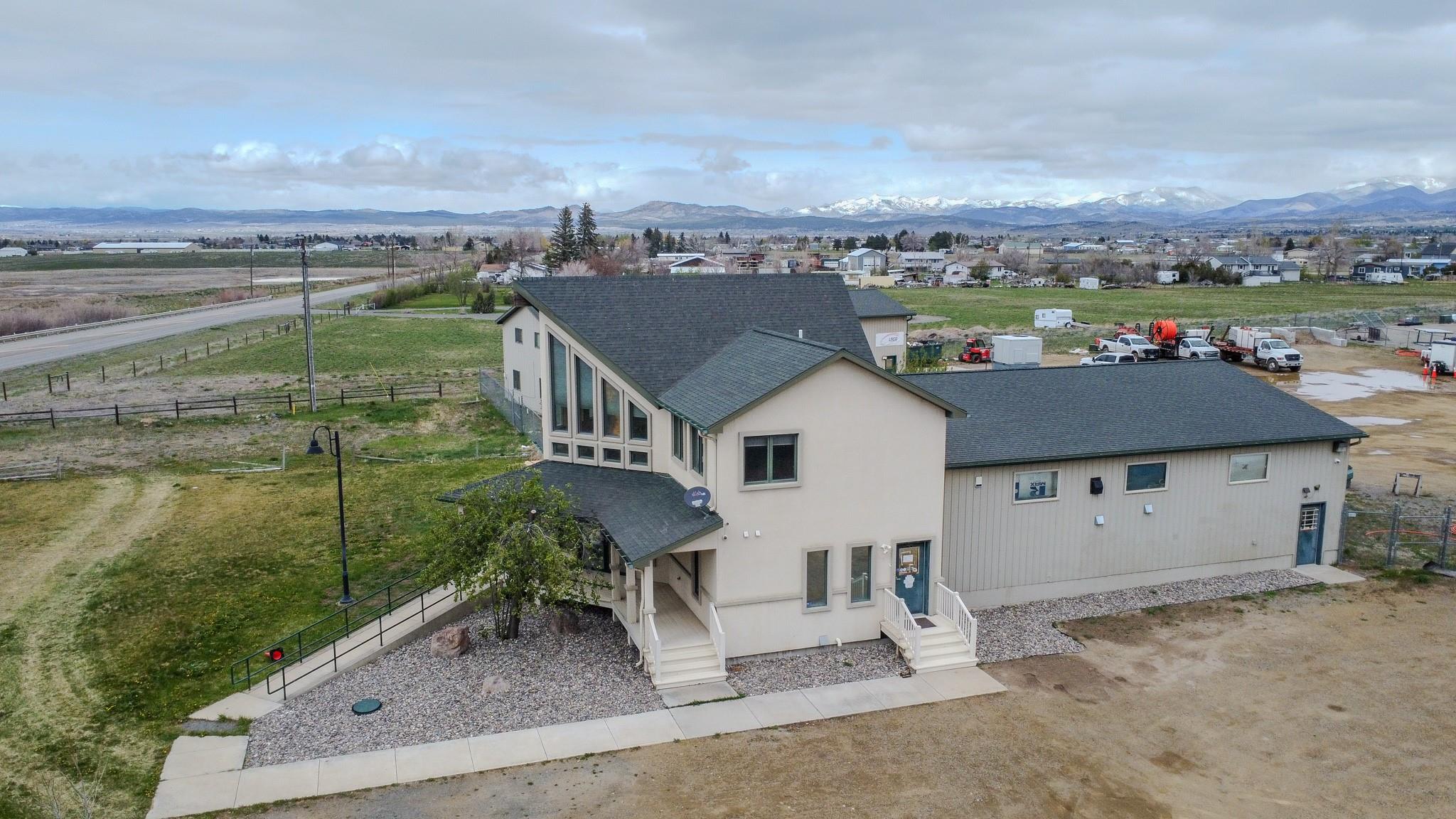 3012 L Drive