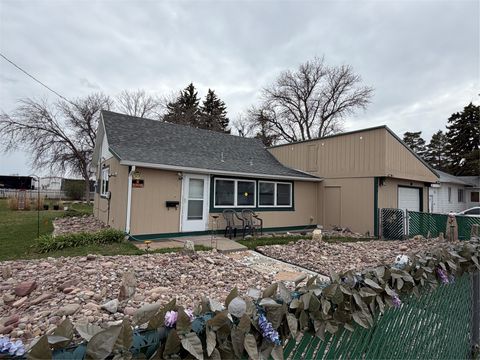 Photo of 608 4th Avenue NW, Great Falls, MT 59404 (MLS # 30069583)
