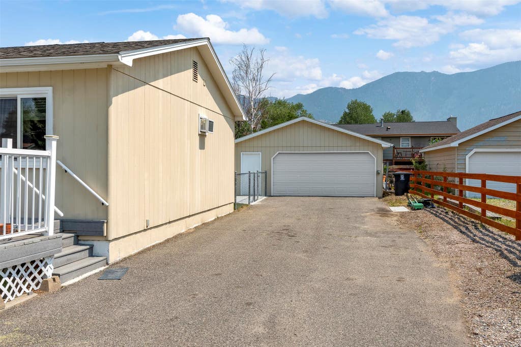 Photo of 102 Star Lane, Butte, MT 59701 (MLS # 30075967)