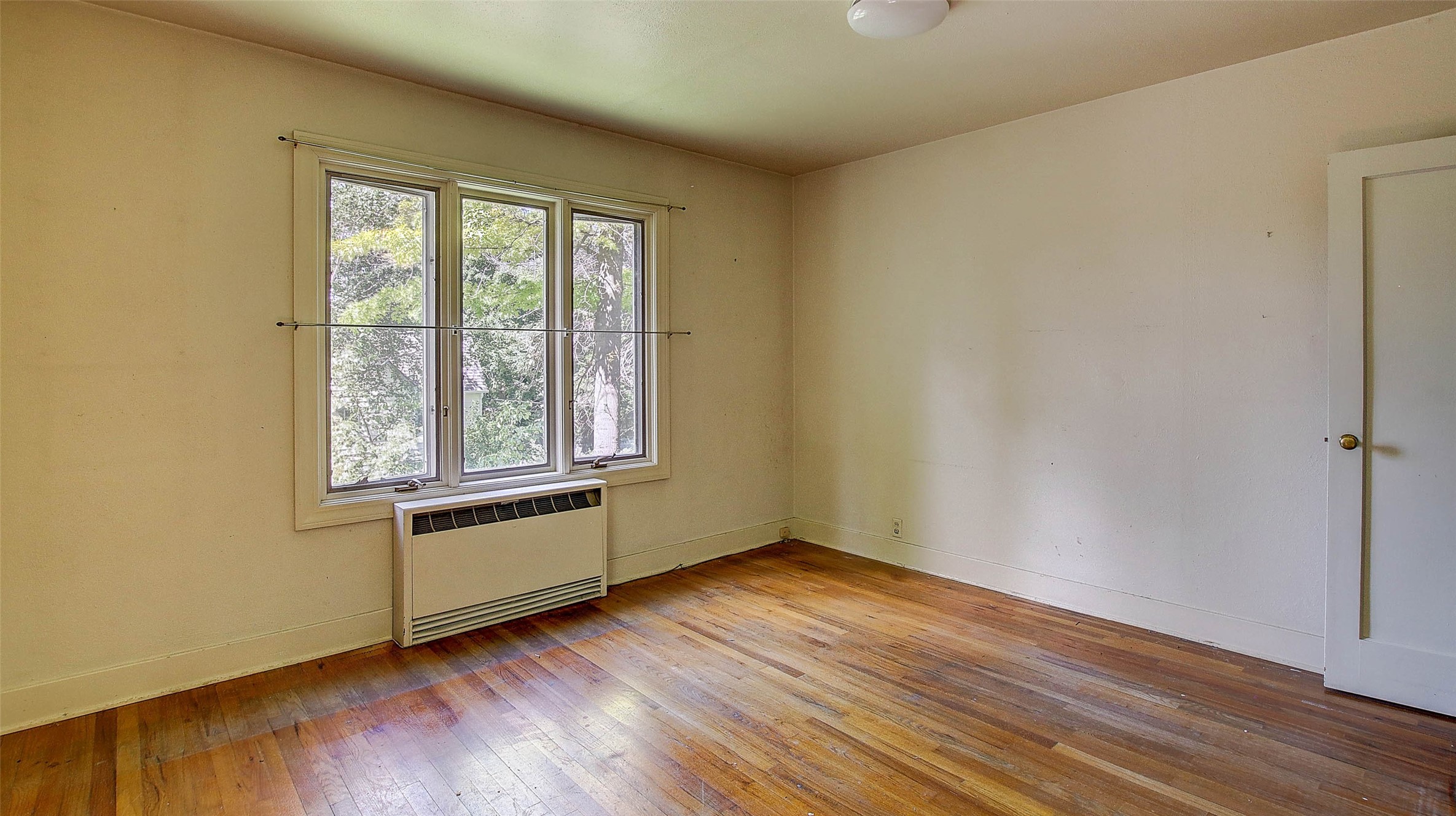 Missoula, Montana 59801, United States, 4 Bedrooms Bedrooms, ,2 BathroomsBathrooms,Residential,Pending,52360