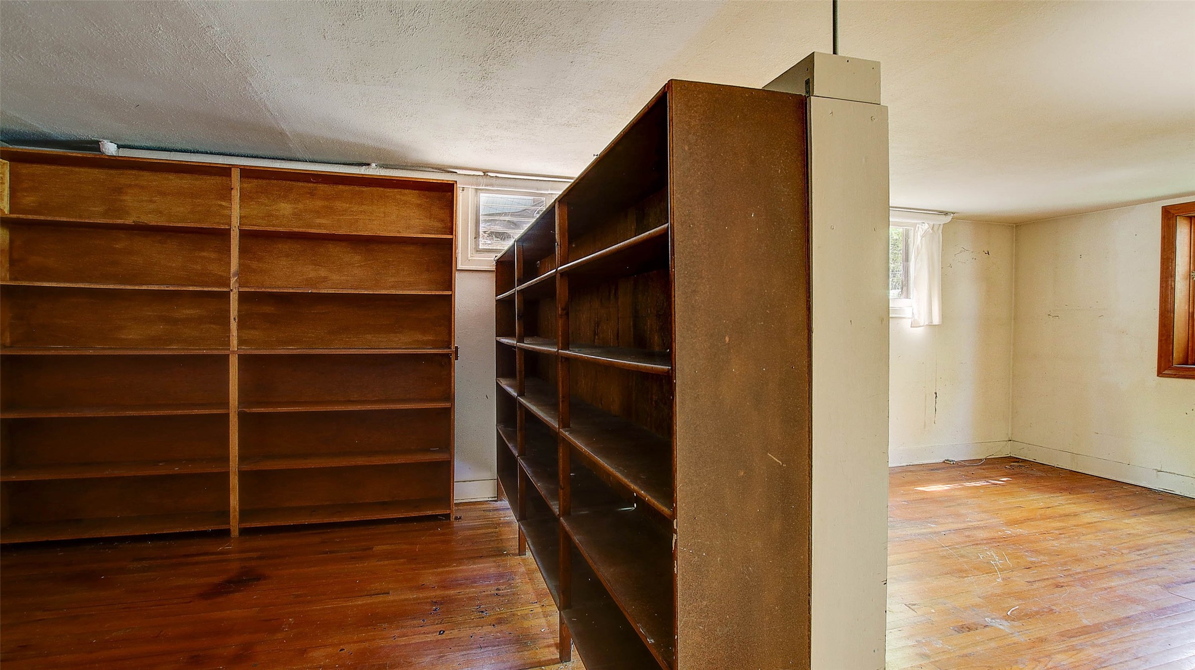 Missoula, Montana 59801, United States, 4 Bedrooms Bedrooms, ,2 BathroomsBathrooms,Residential,Pending,52360