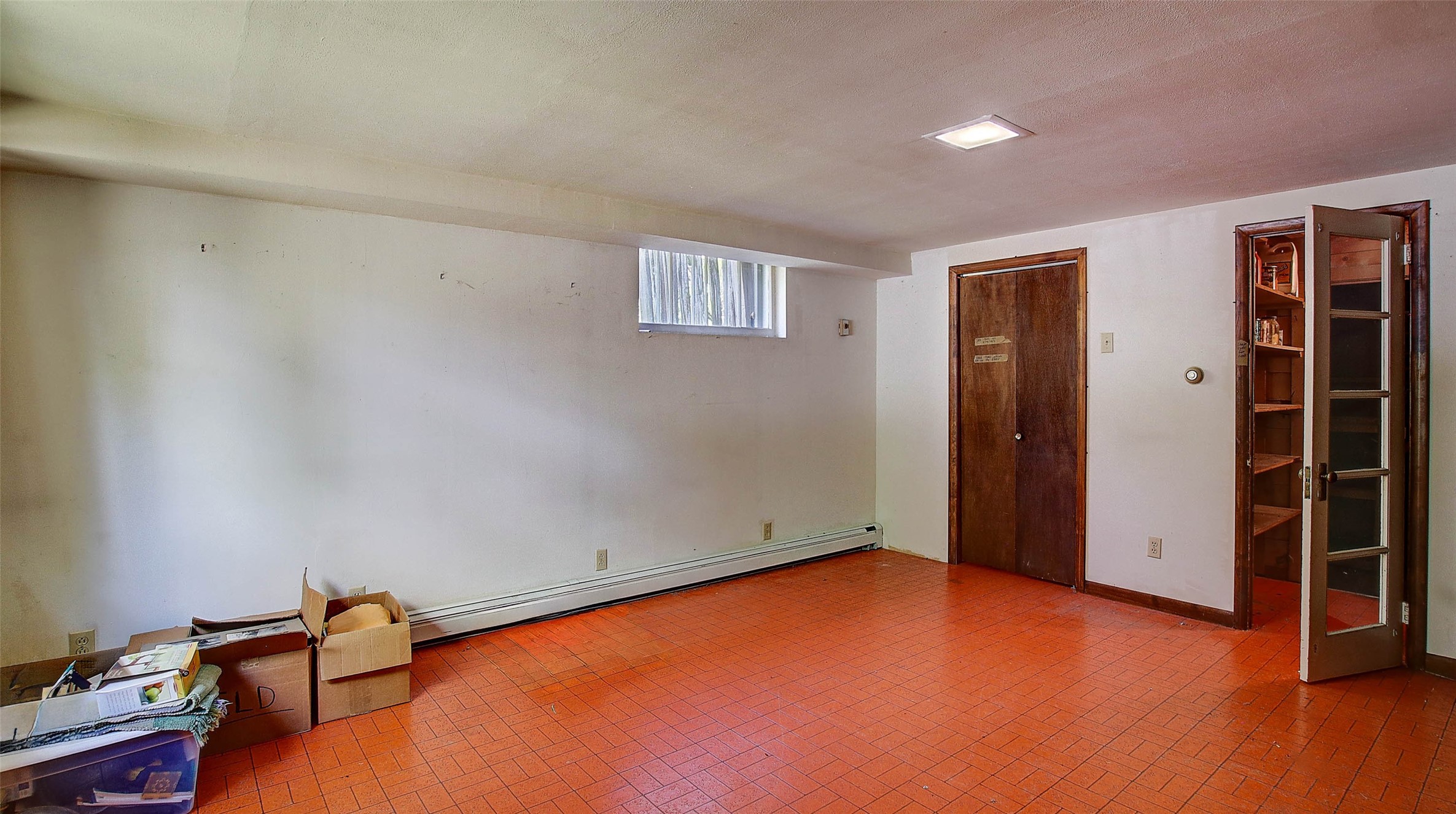 Missoula, Montana 59801, United States, 4 Bedrooms Bedrooms, ,2 BathroomsBathrooms,Residential,Pending,52360