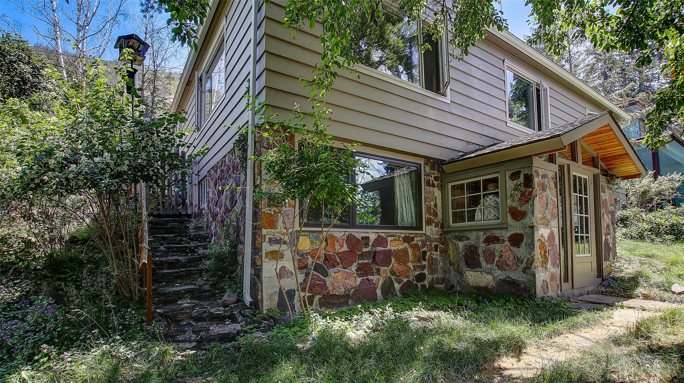 Missoula, Montana 59801, United States, 4 Bedrooms Bedrooms, ,2 BathroomsBathrooms,Residential,Pending,52360