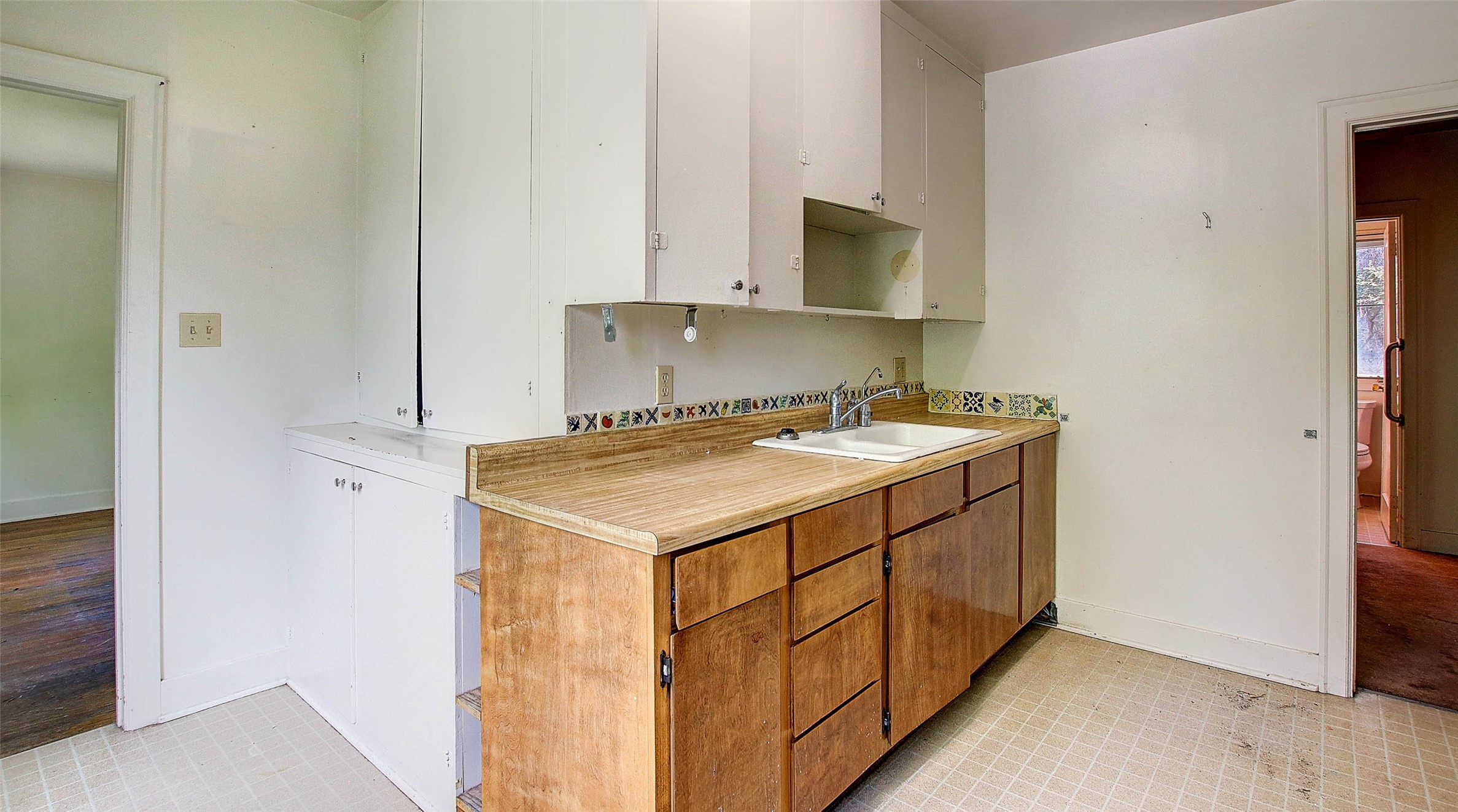 Missoula, Montana 59801, United States, 4 Bedrooms Bedrooms, ,2 BathroomsBathrooms,Residential,Pending,52360