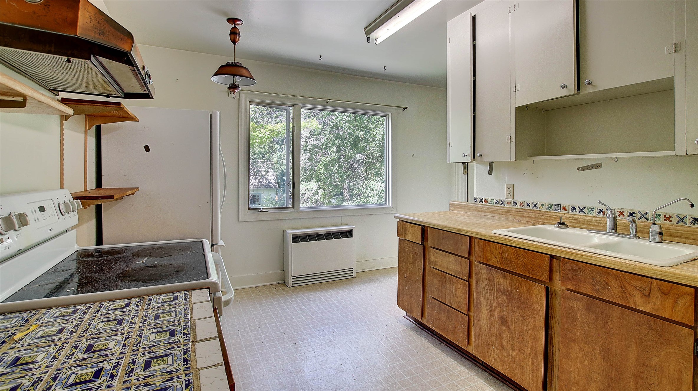 Missoula, Montana 59801, United States, 4 Bedrooms Bedrooms, ,2 BathroomsBathrooms,Residential,Pending,52360