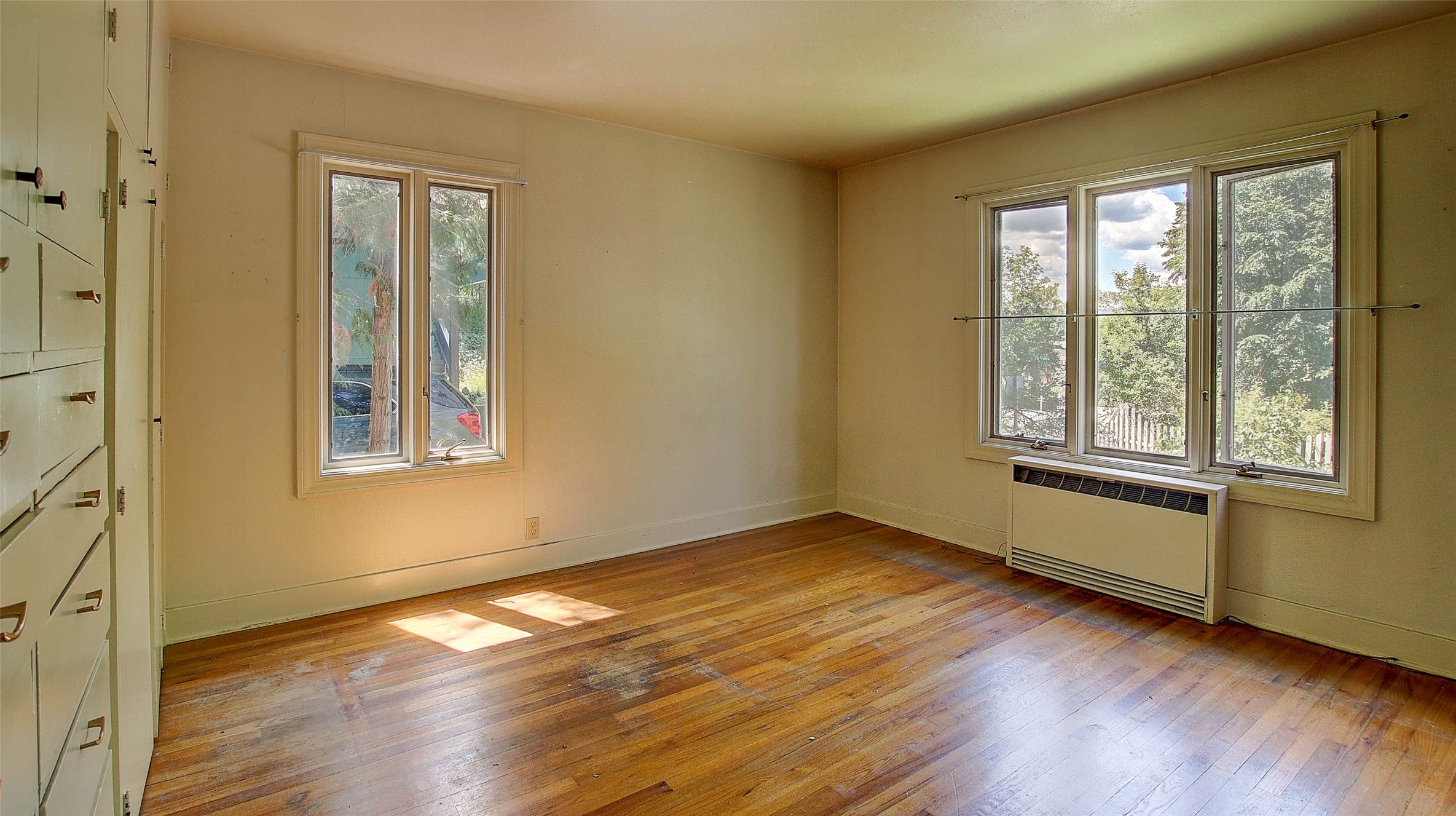 Missoula, Montana 59801, United States, 4 Bedrooms Bedrooms, ,2 BathroomsBathrooms,Residential,Pending,52360