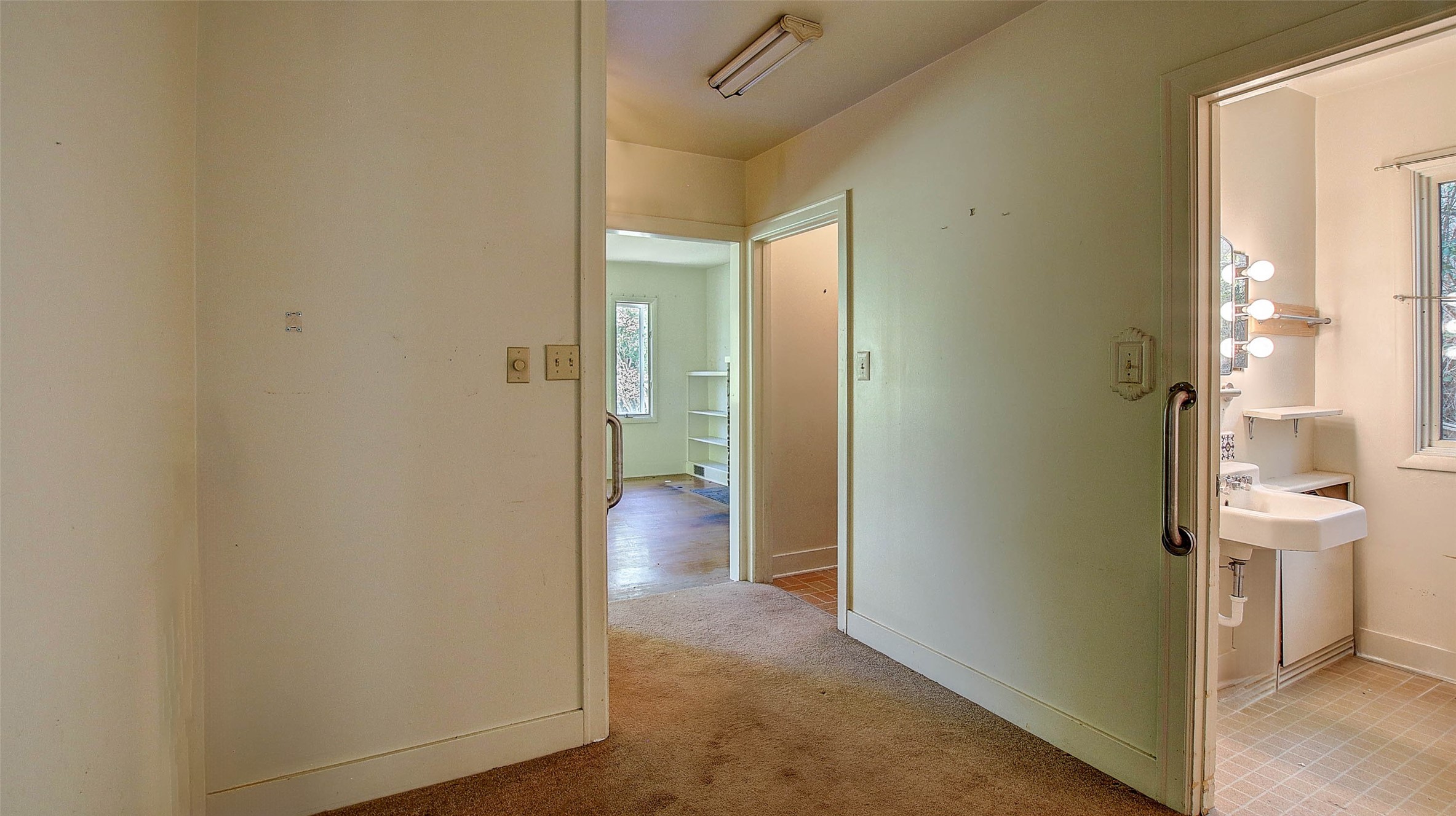 Missoula, Montana 59801, United States, 4 Bedrooms Bedrooms, ,2 BathroomsBathrooms,Residential,Pending,52360