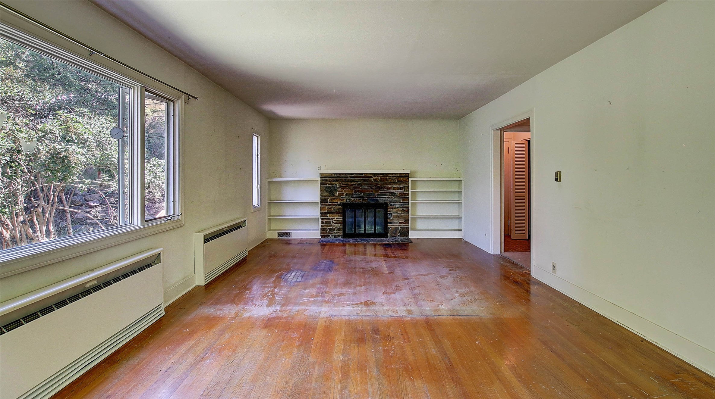 Missoula, Montana 59801, United States, 4 Bedrooms Bedrooms, ,2 BathroomsBathrooms,Residential,Pending,52360