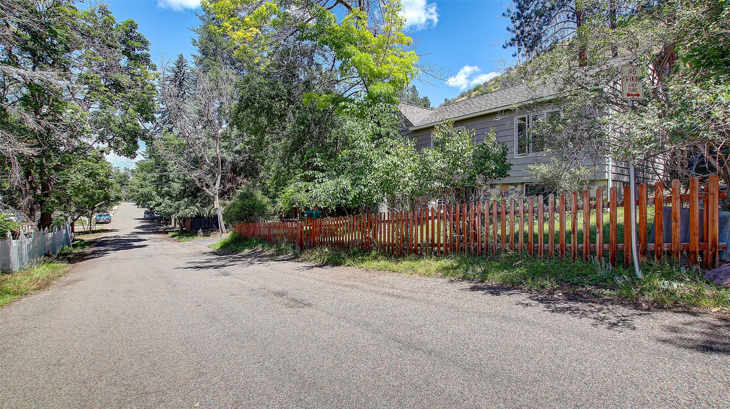 Missoula, Montana 59801, United States, 4 Bedrooms Bedrooms, ,2 BathroomsBathrooms,Residential,Pending,52360