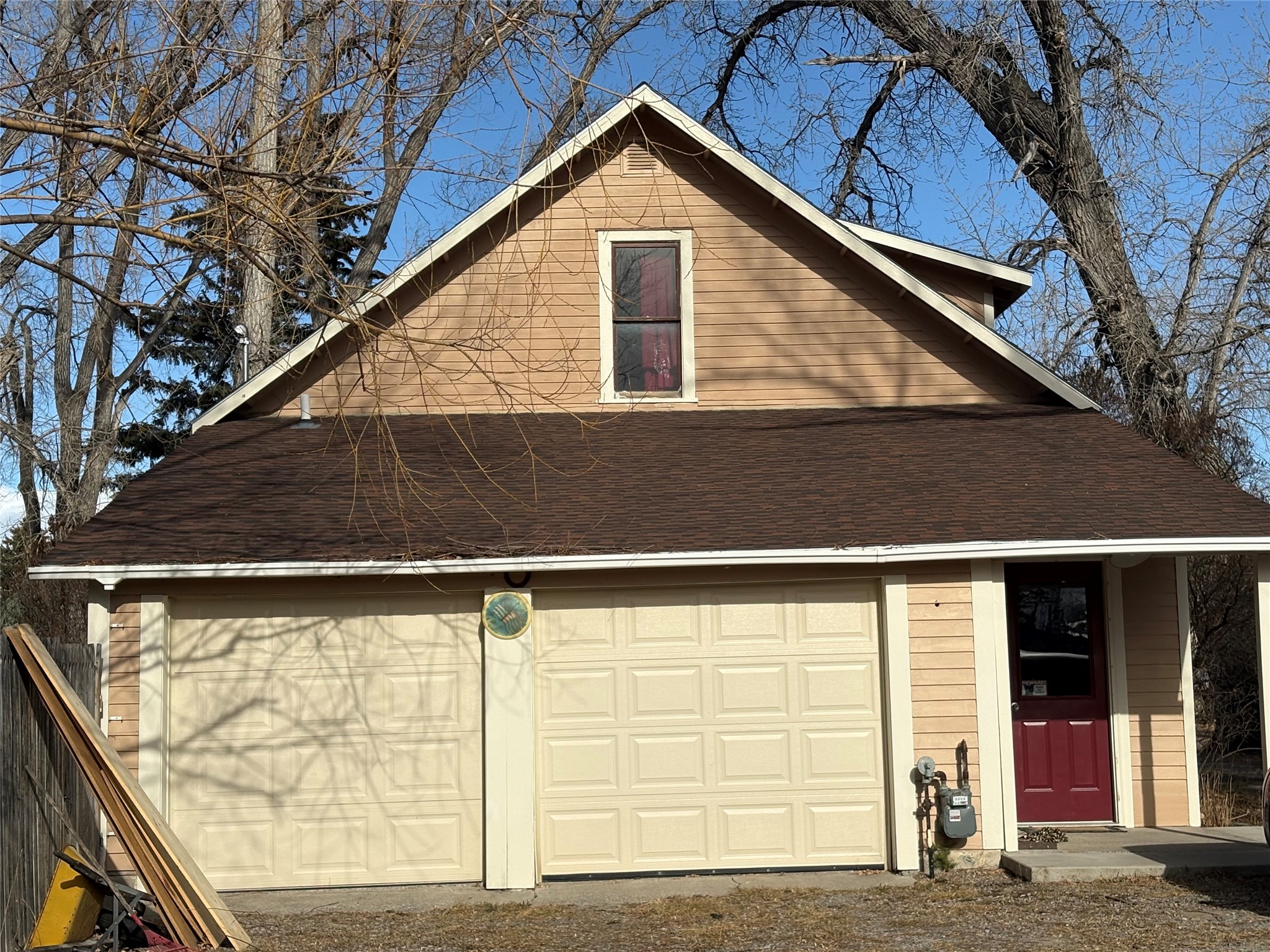 212 4th Ave NE 4th Avenue NE