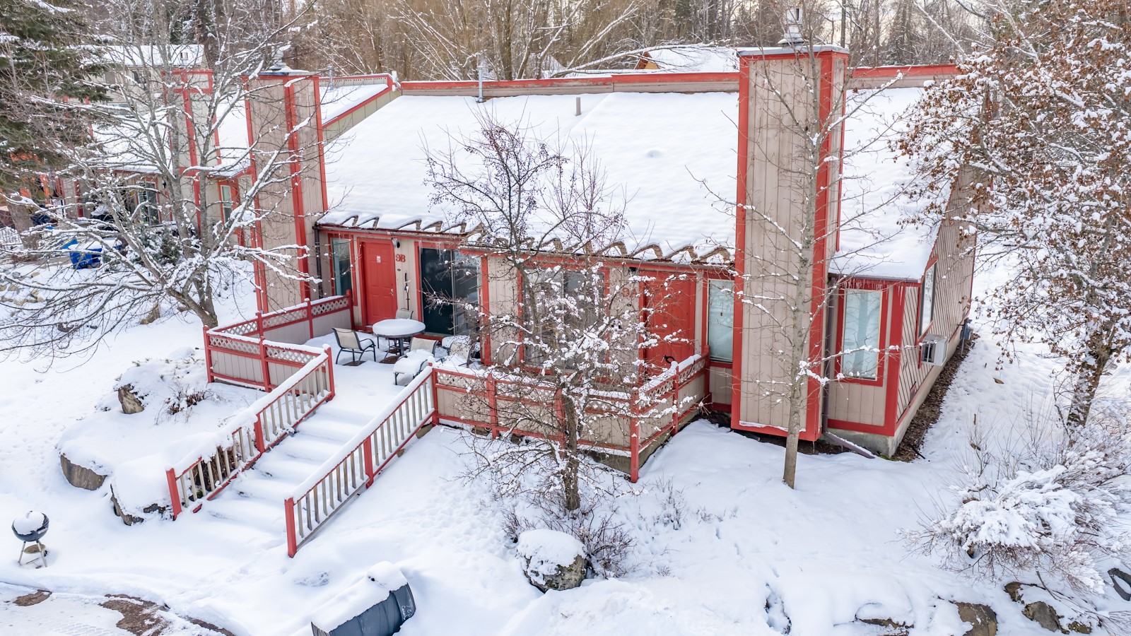 988 Colorado Avenue 9A & 9B