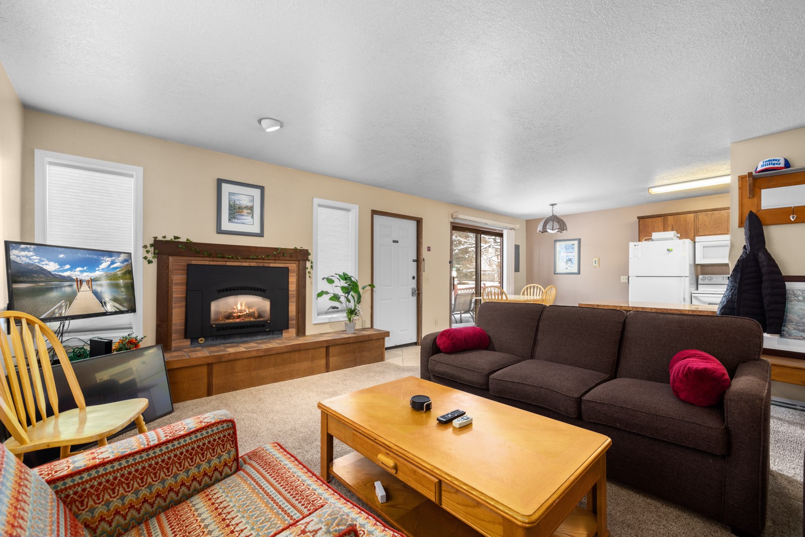 988 Colorado Avenue 9A & 9B