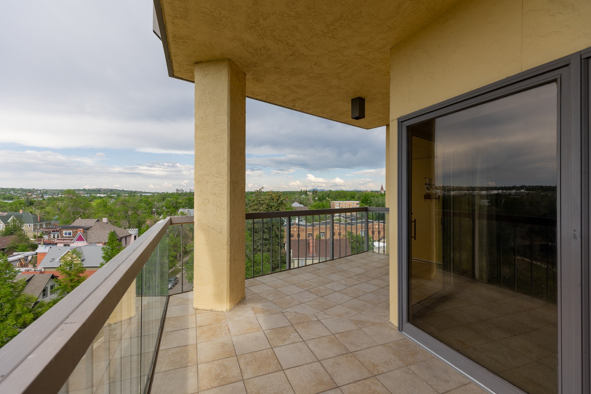 405 Park Drive N 7E